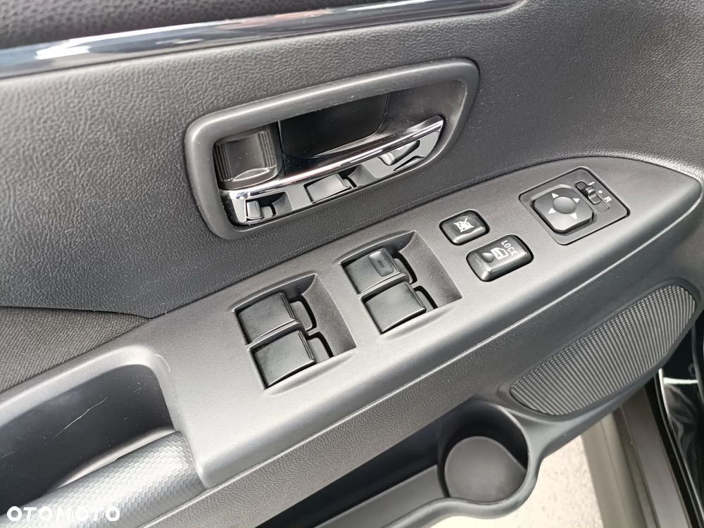 Mitsubishi ASX - 20