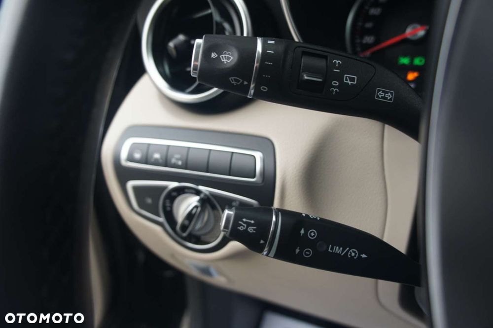 Mercedes-Benz GLC - 21