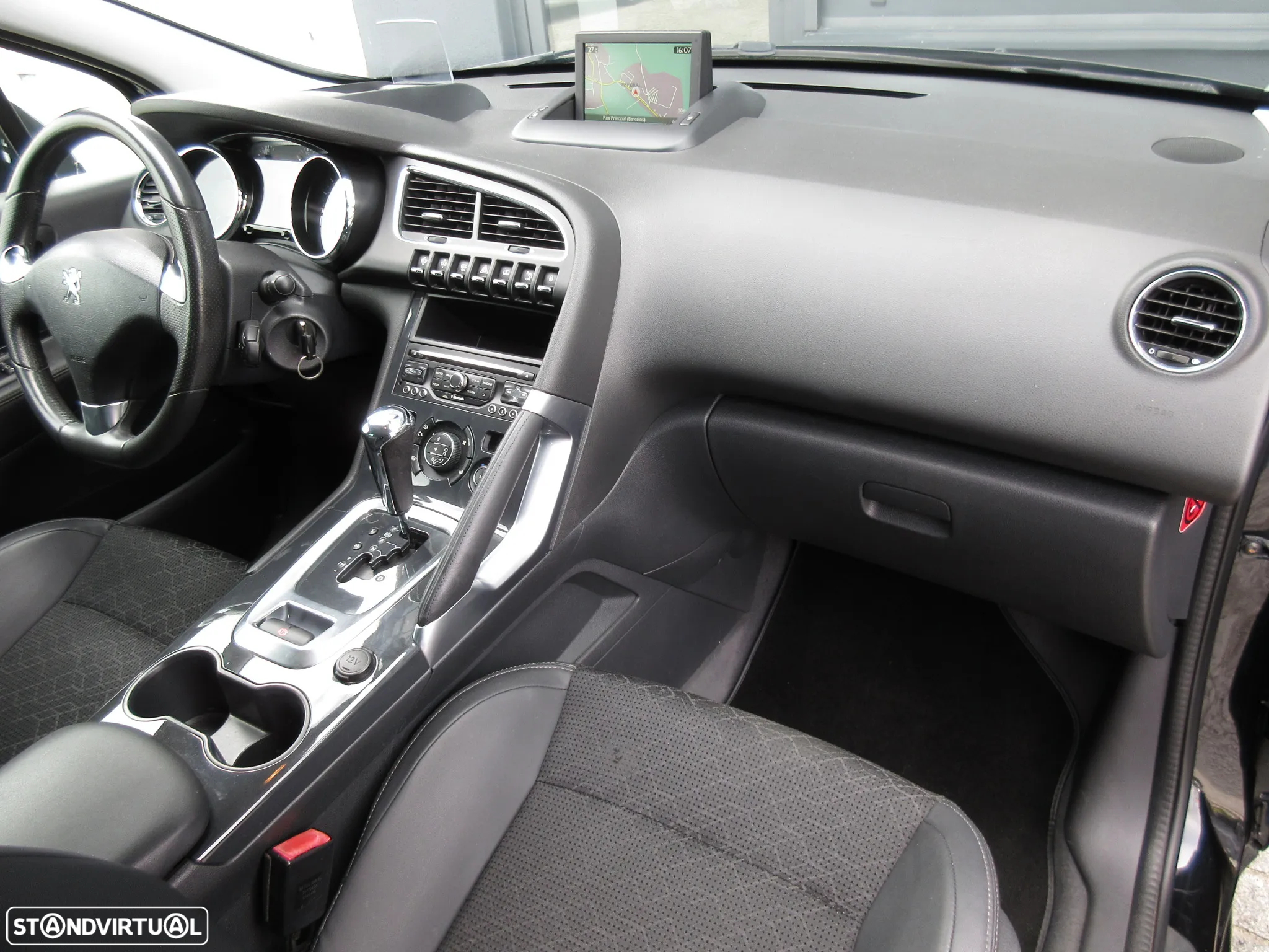 Peugeot 3008 1.6 BlueHDi Allure EAT6 - 28