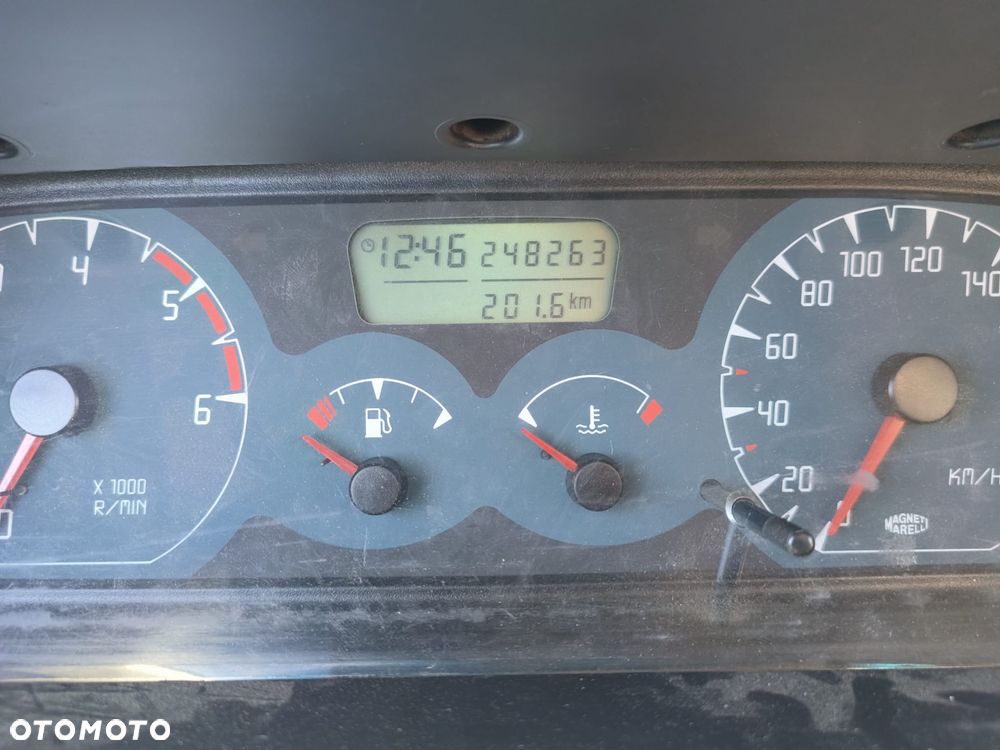 Nissan Terrano - 15