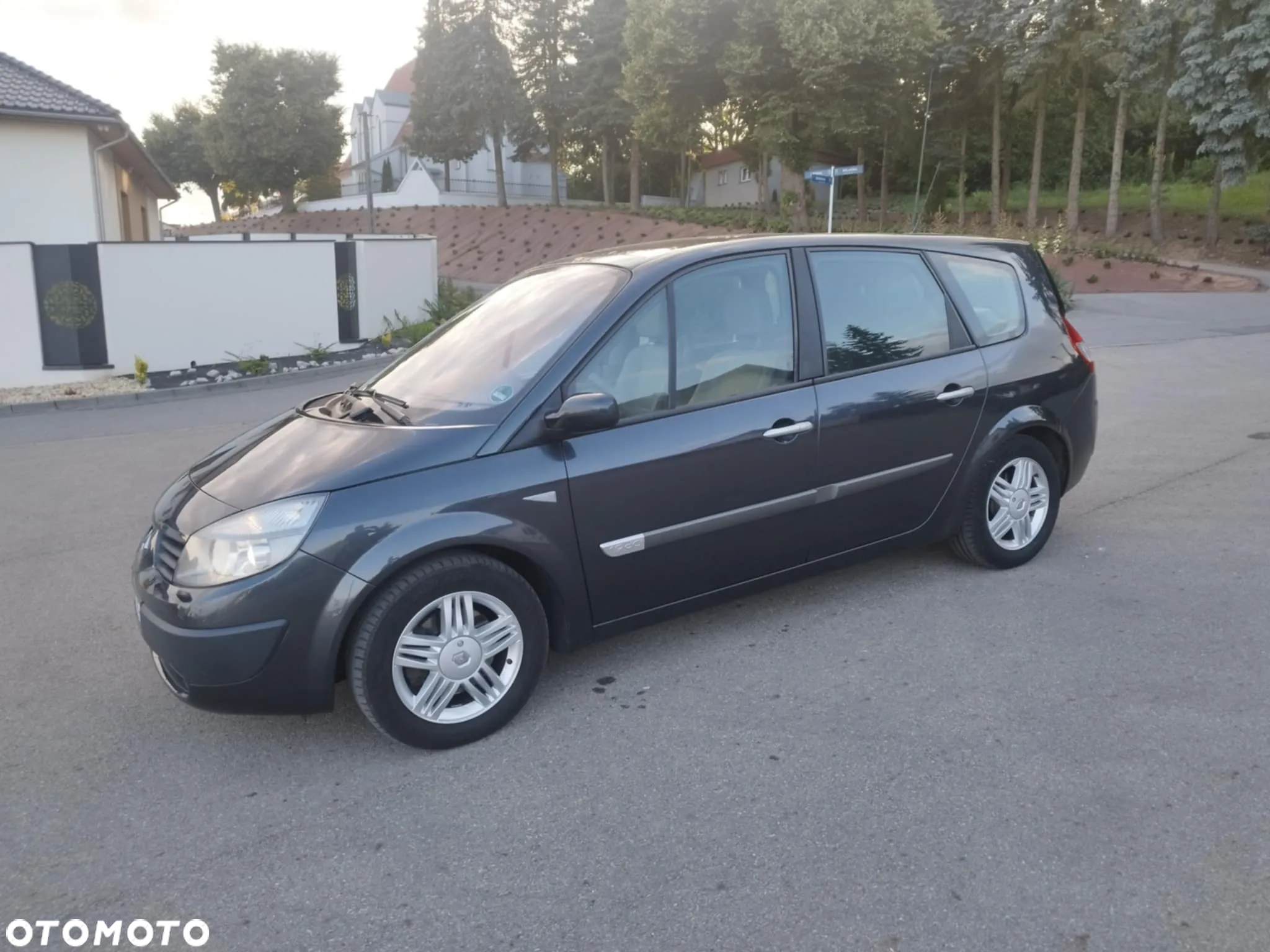 Renault Grand Scenic Gr 1.9 dCi Luxe Expression - 3