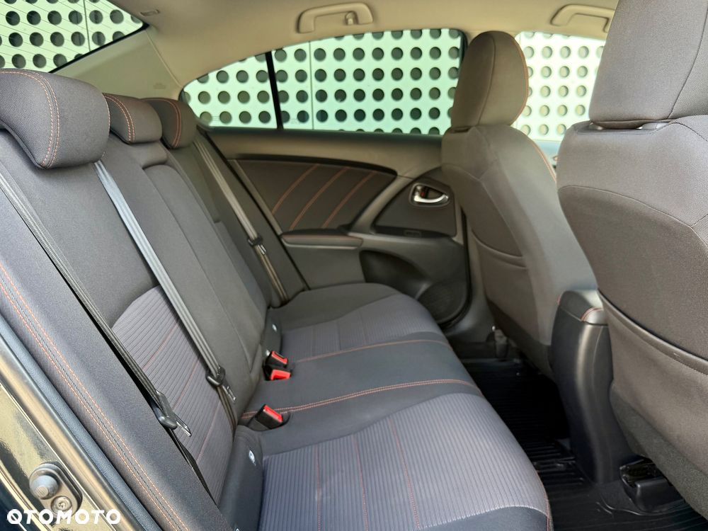 Toyota Avensis 1.8 Business Edition - 22