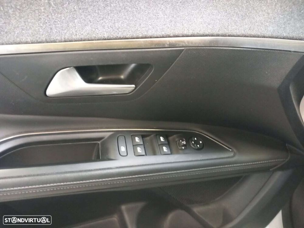 Peugeot 5008 BlueHDI 130 EAT8 Allure - 10