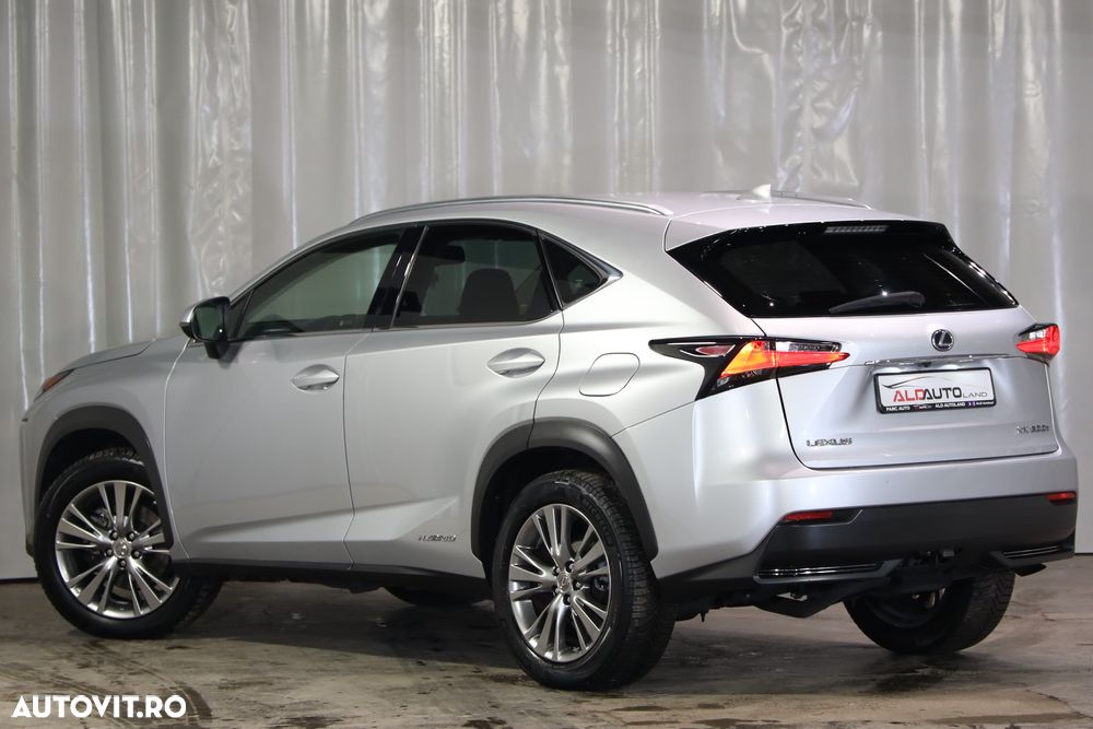 Lexus Seria NX 300h - 3