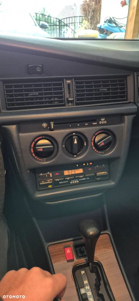 Mercedes-Benz W201 (190) - 8