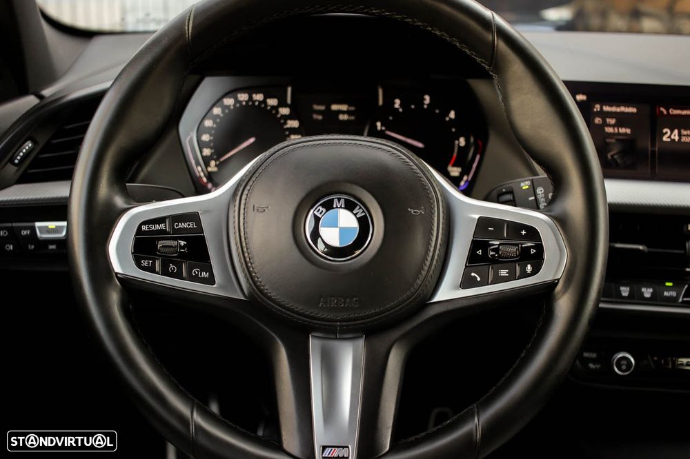 BMW 116 d Pack Desportivo M - 13