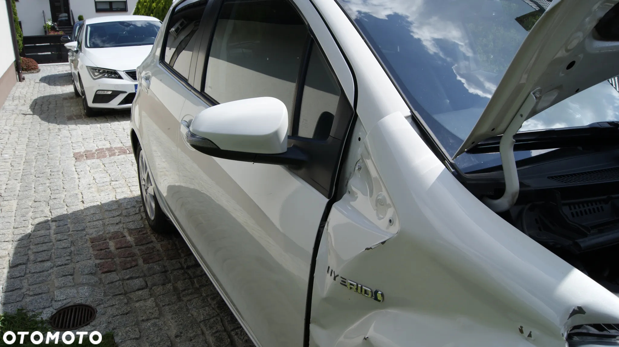 Toyota Yaris Hybrid 100 Dynamic - 10