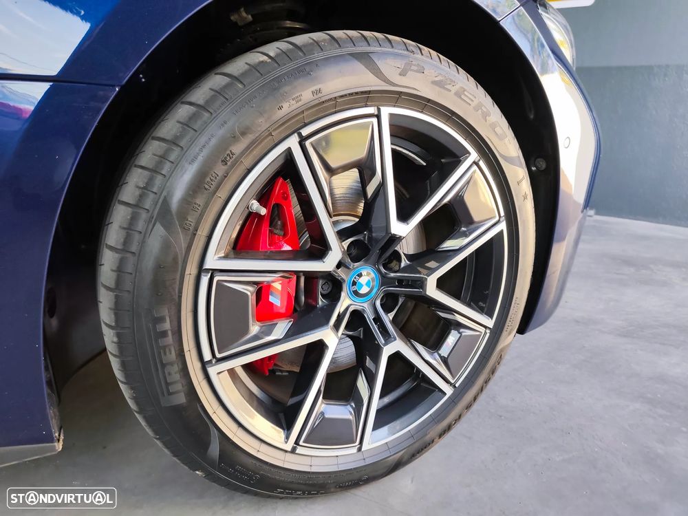 BMW i4 eDrive40 Pack Desportivo M Pro - 10