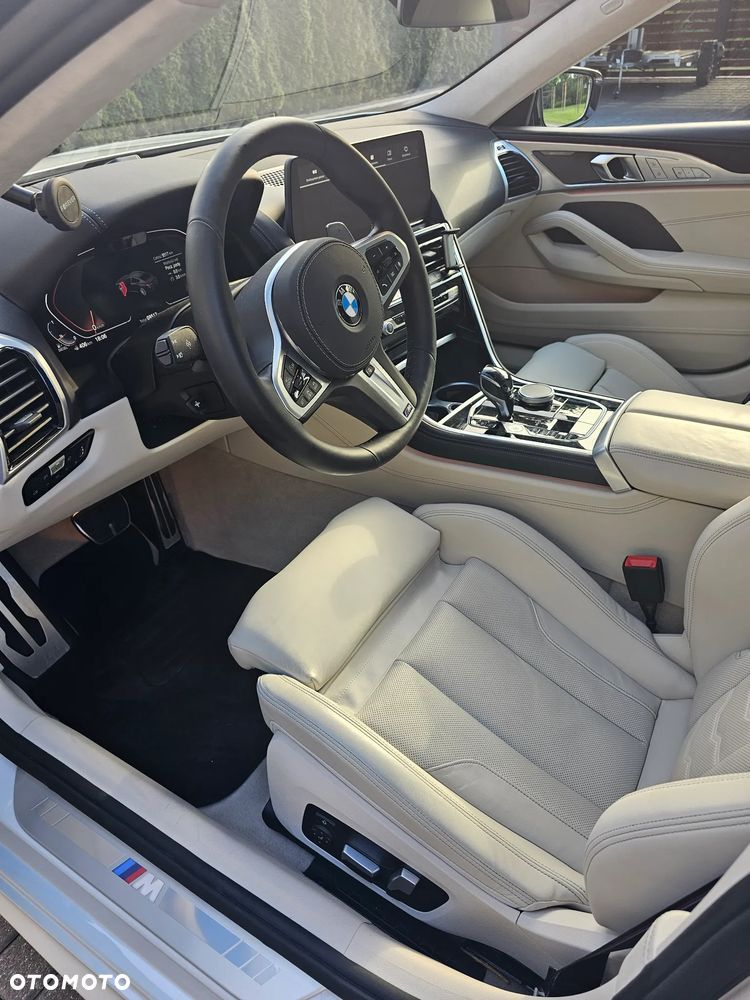 BMW Seria 8 840d xDrive mHEV - 10