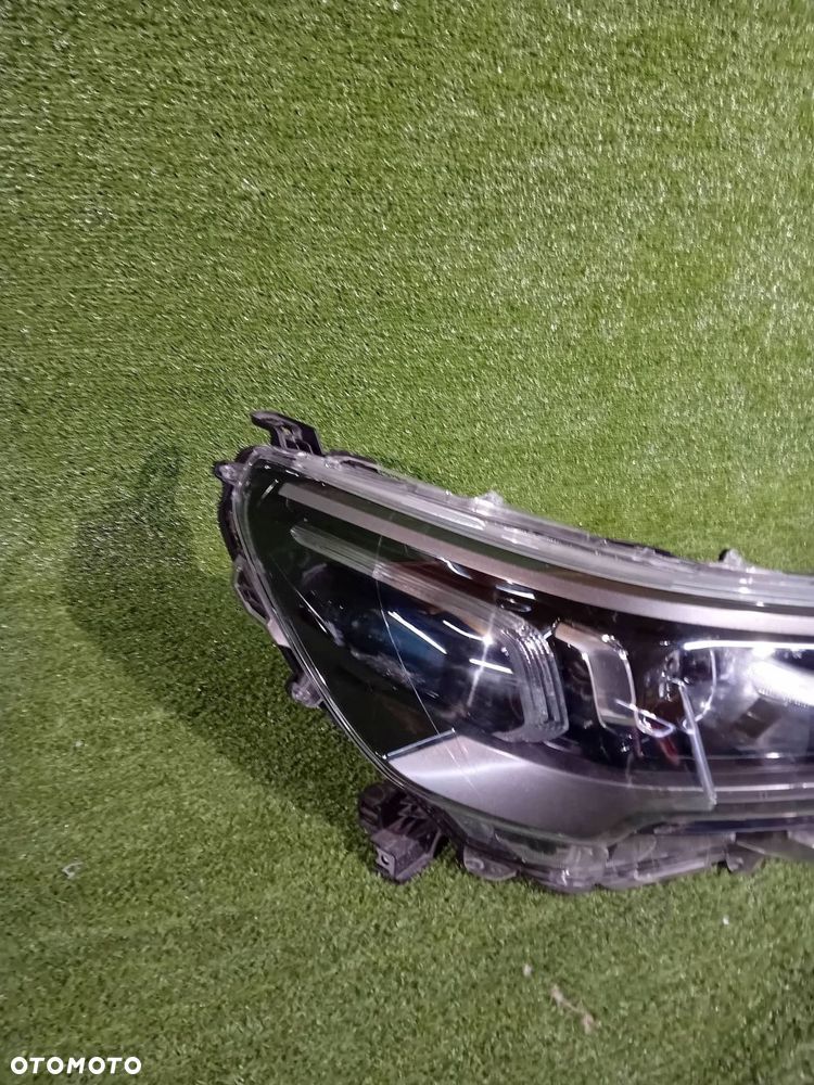 REFLEKTOR PRAWY PRZÓD TOYOTA HILUX VIII LIFT 20- FULL LED NR.963 - 3