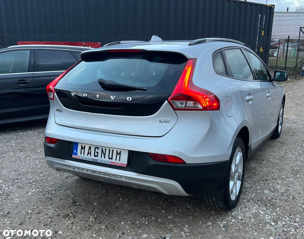 Volvo V40 Cross Country D2 Momentum - 30