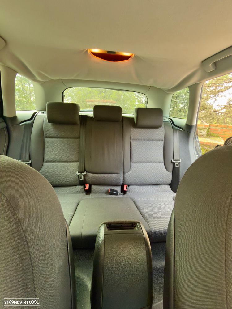 Audi A3 1.6 TDI Attraction - 7