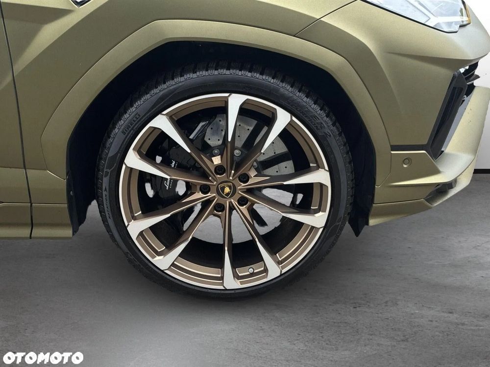 Lamborghini Urus - 20