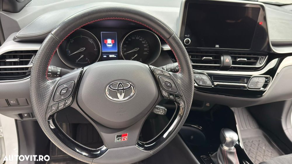 Toyota C-HR - 10