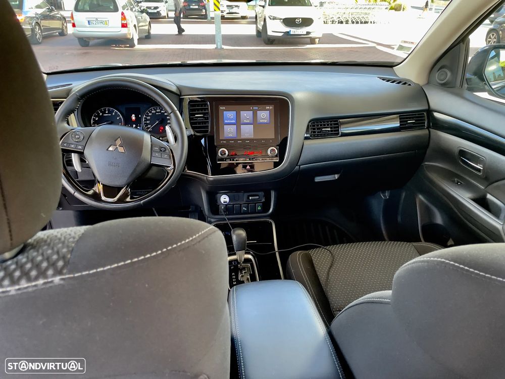 Mitsubishi Outlander 2.0 Kaiteki CVT - 25
