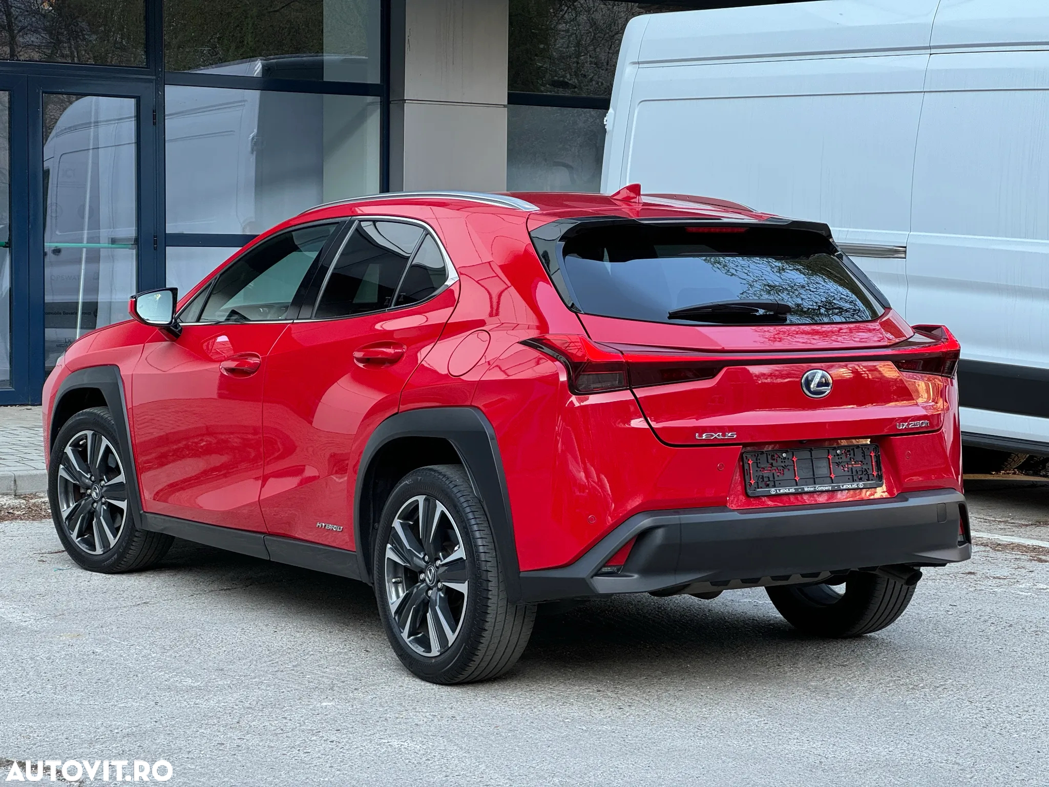 Lexus UX 250h 2.0L HEV 20H- (178 HP) 4X2 CVT Executive - 6