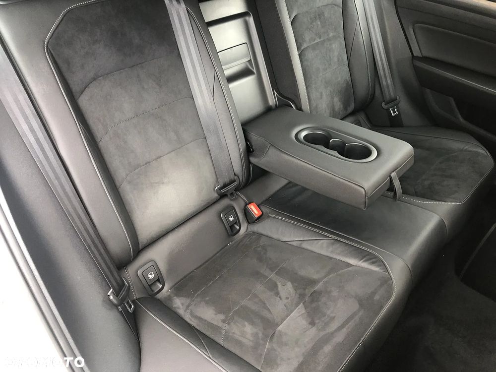 Volkswagen Arteon 2.0 TDI R-Line DSG - 12