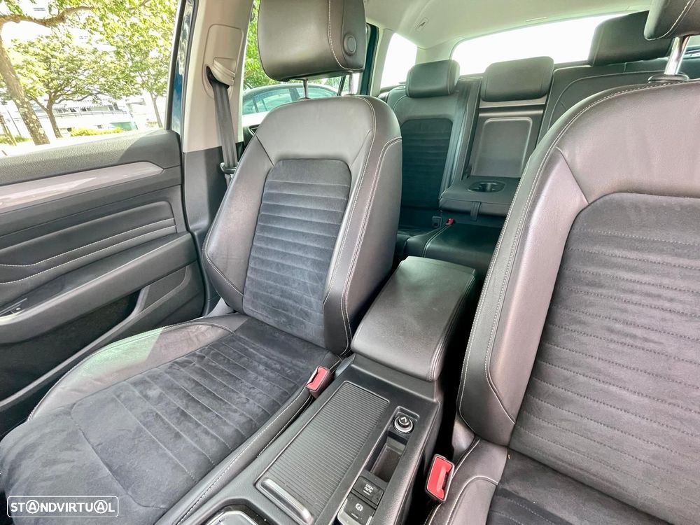 VW Passat Variant - 13