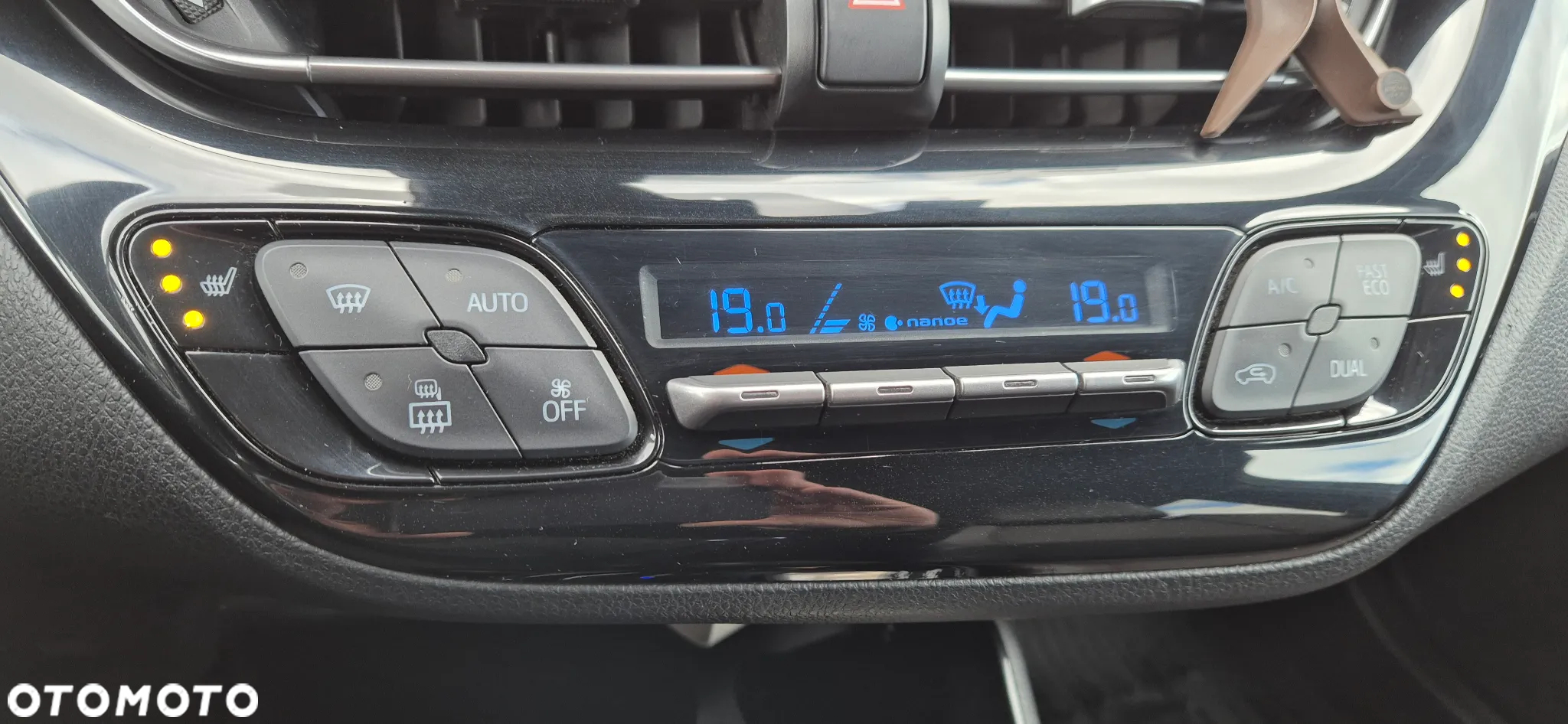 Toyota C-HR - 14