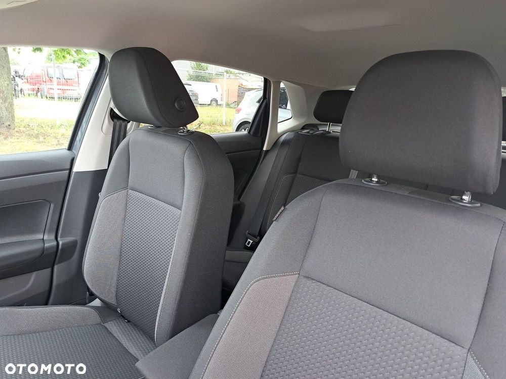 Volkswagen Polo - 12