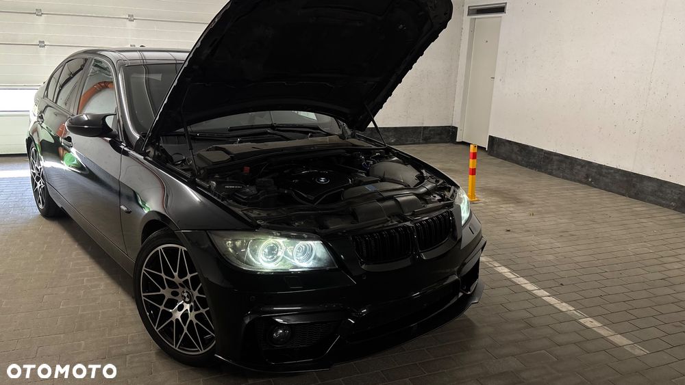 BMW Seria 3 325xi - 15