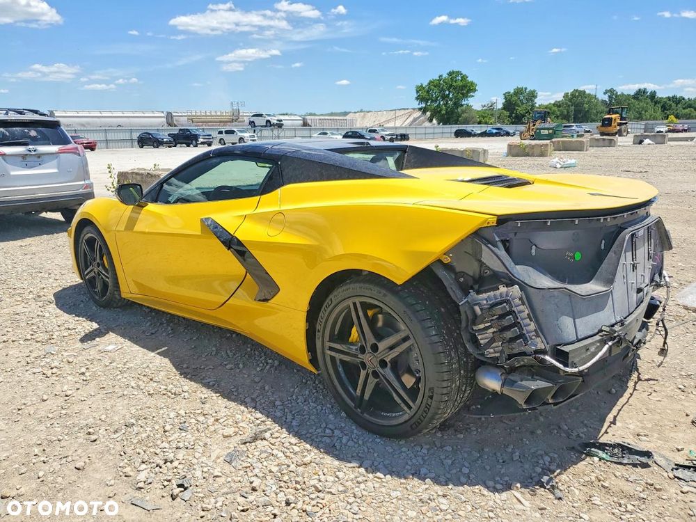 Chevrolet Corvette - 3