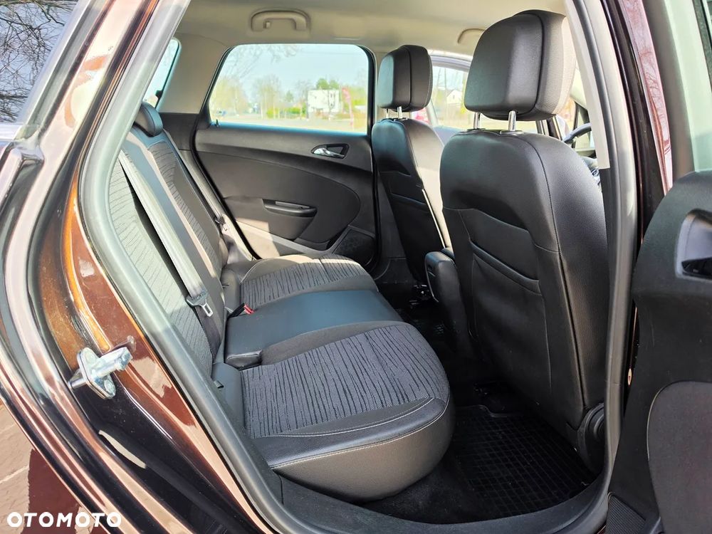 Opel Astra 1.4 Turbo ENERGY - 26