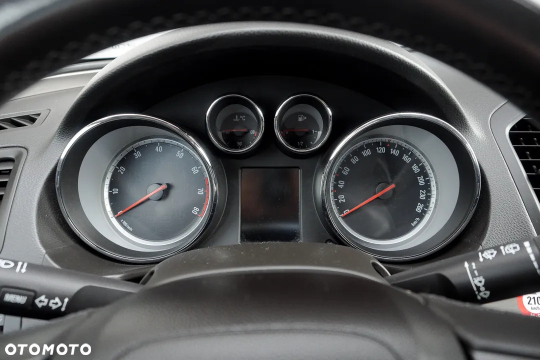 Opel Insignia 1.8 Cosmo - 19