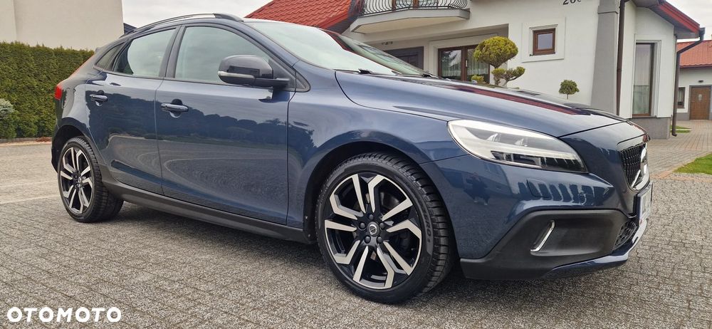 Volvo V40 T3 Drive-E R-Ocean Race - 3