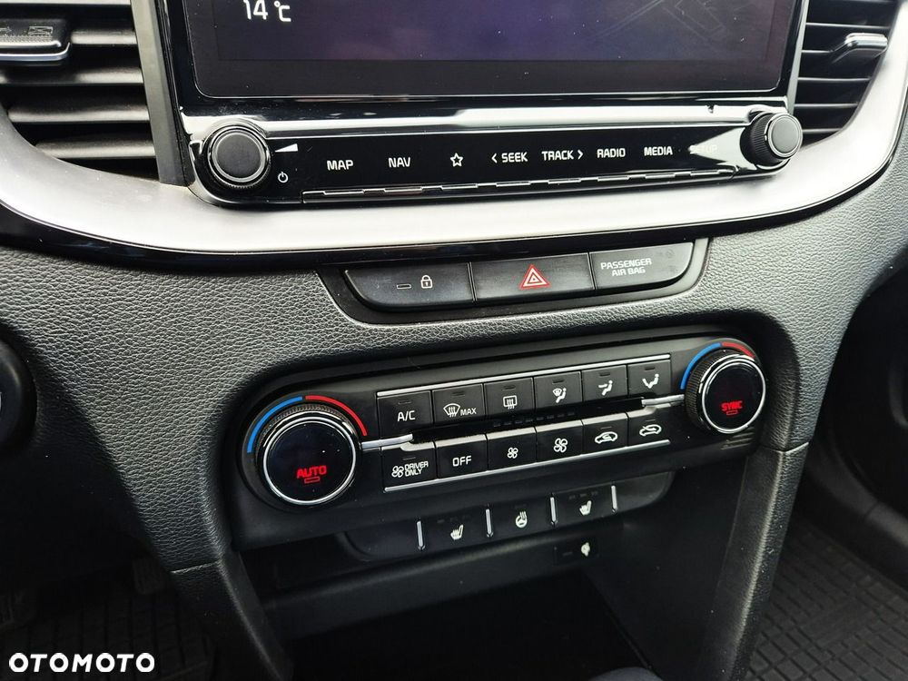 Kia Ceed 1.6 GDI PHEV L Business Line DCT - 24