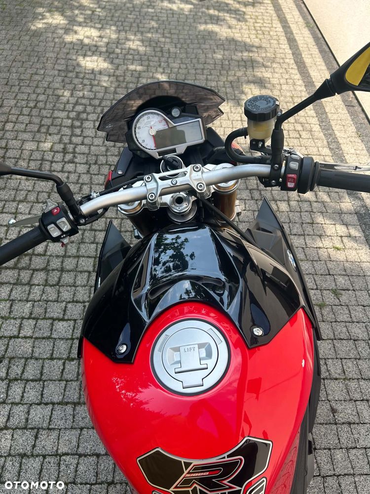 BMW S - 19