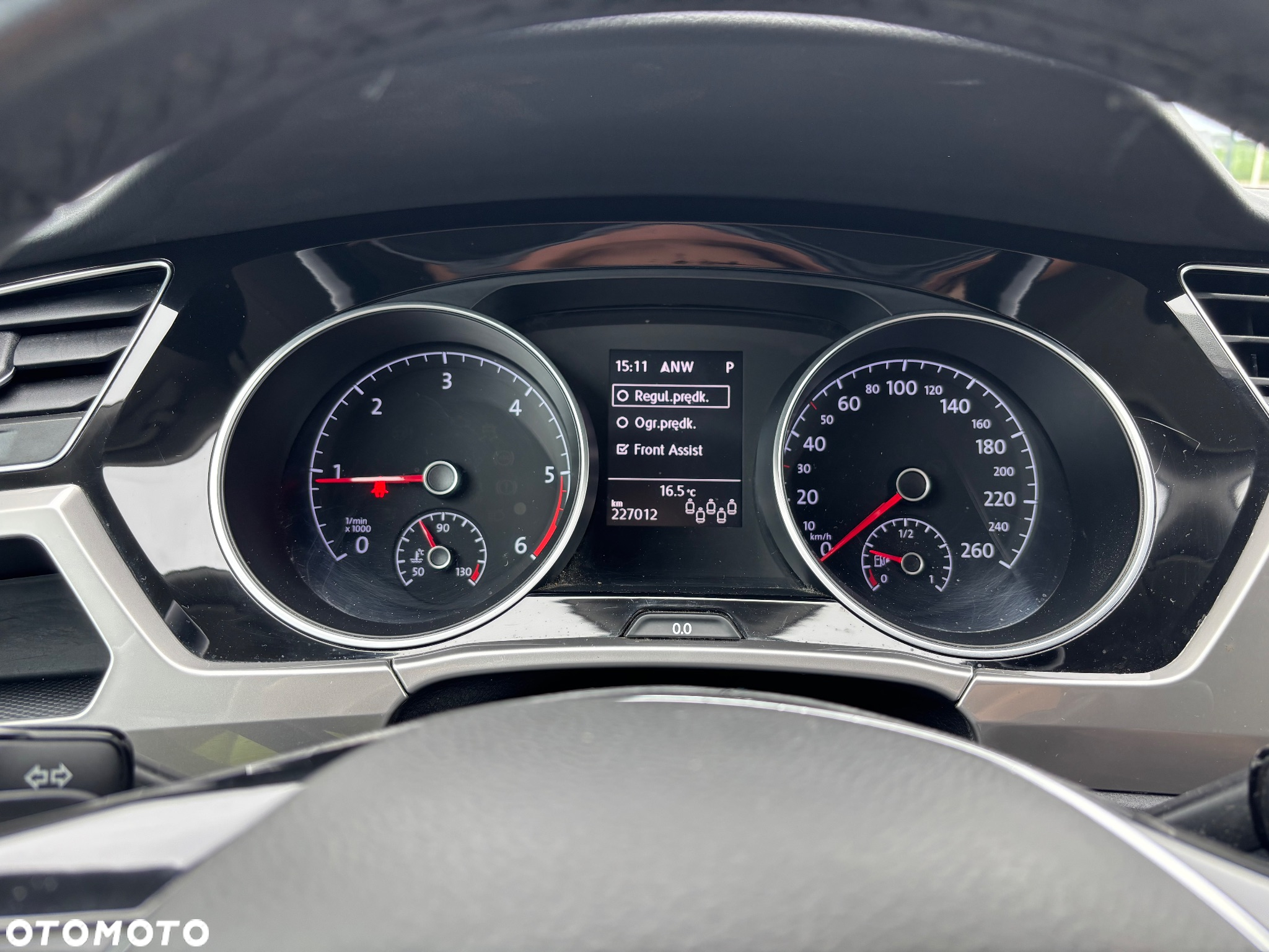 Volkswagen Touran 2.0 TDI SCR DSG Comfortline - 12