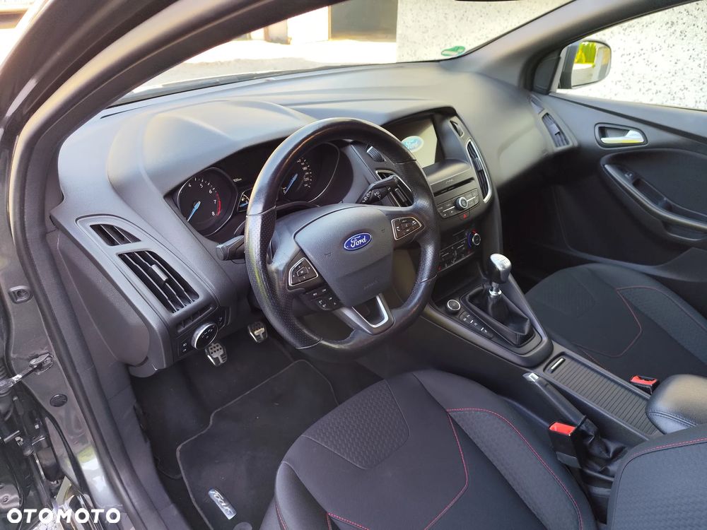Ford Focus Turnier 1.5 EcoBoost Start-Stopp-System ST-Line - 13