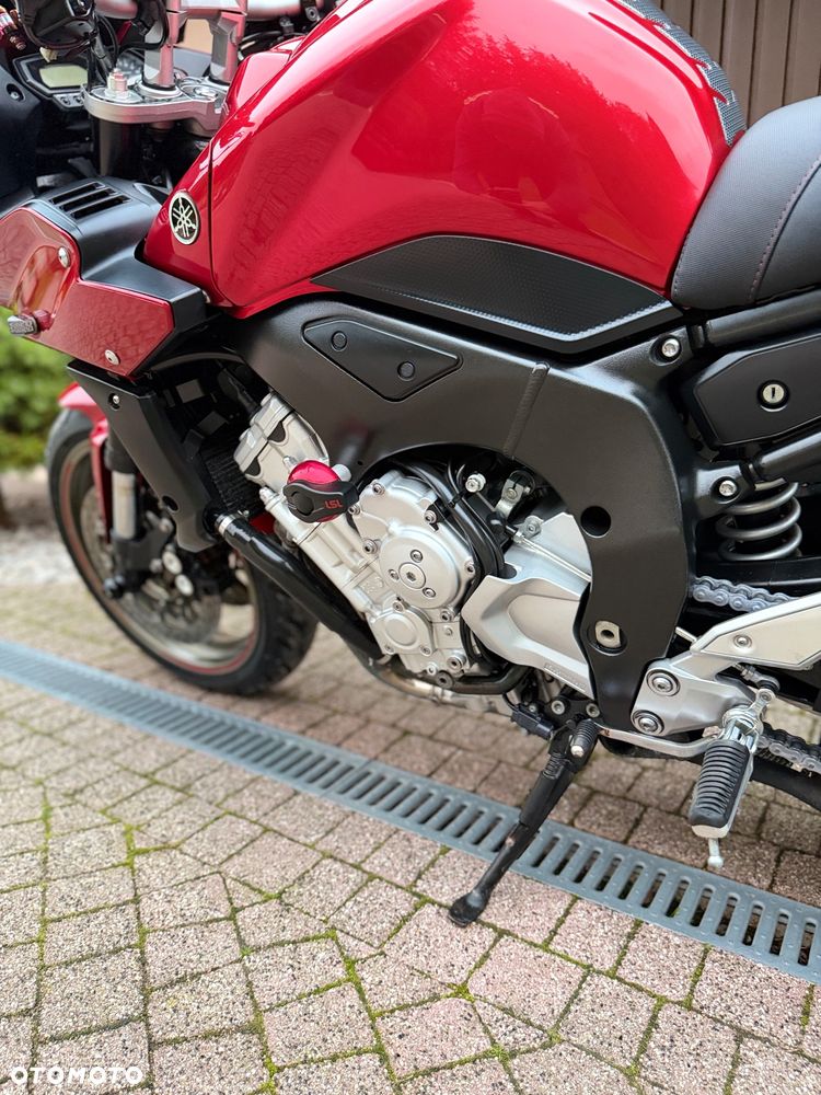 Yamaha FZ - 22