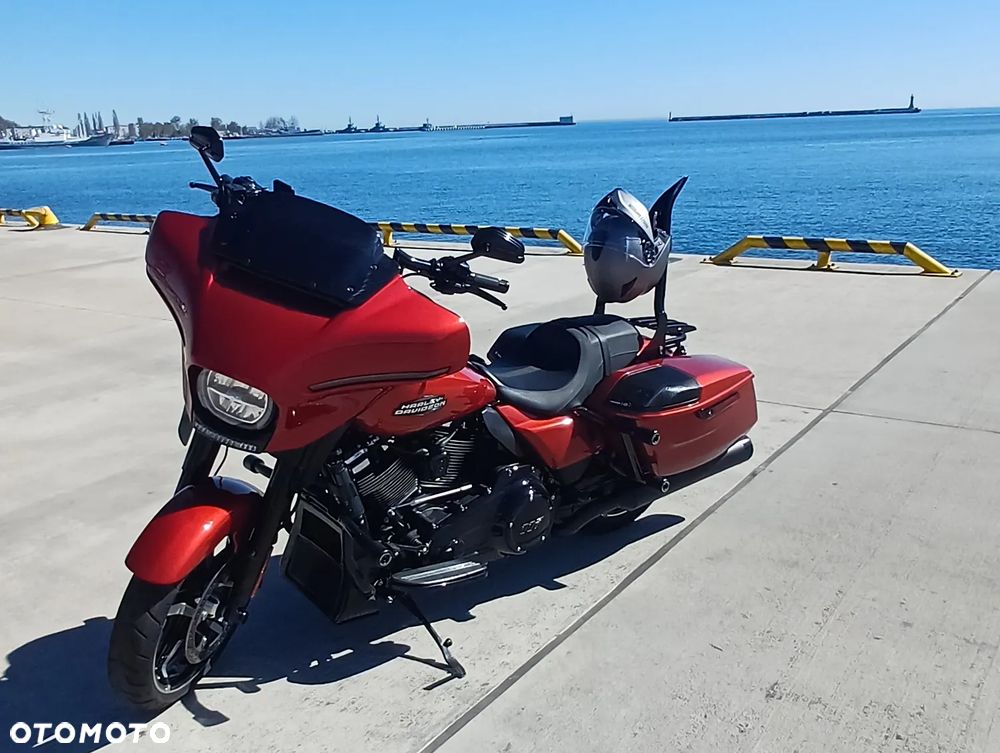 Harley-Davidson Touring Street Glide - 12