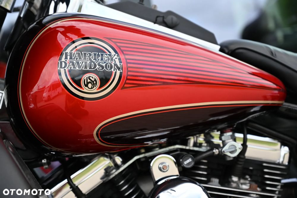 Harley-Davidson FLHTCU Ultra - 29
