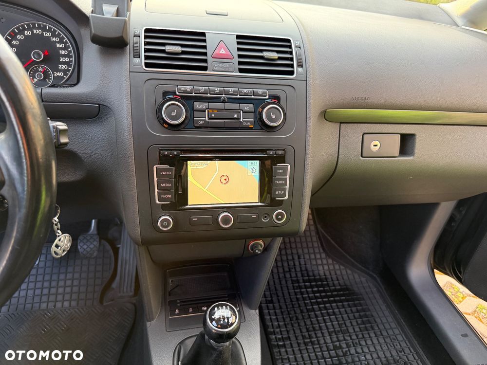 Volkswagen Touran 2.0 TDI DPF Freestyle - 19