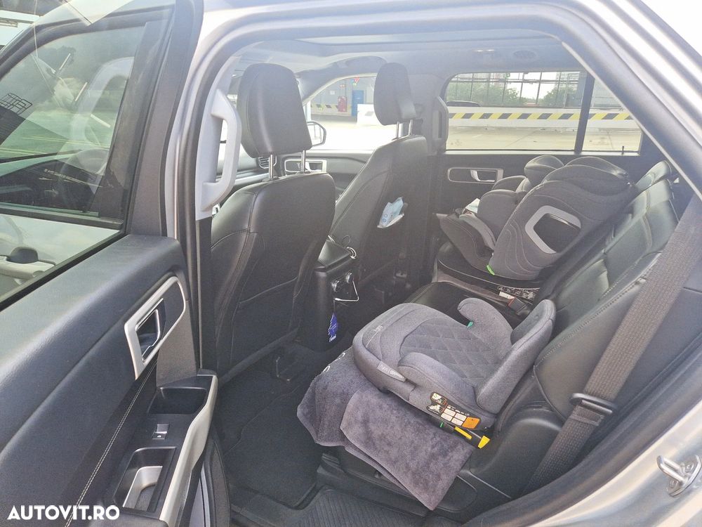 Ford Explorer - 9