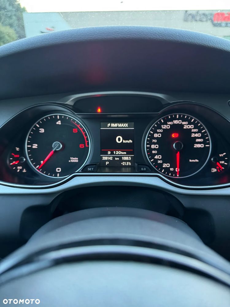Audi A4 Avant 2.0 TDI Design S tronic - 5
