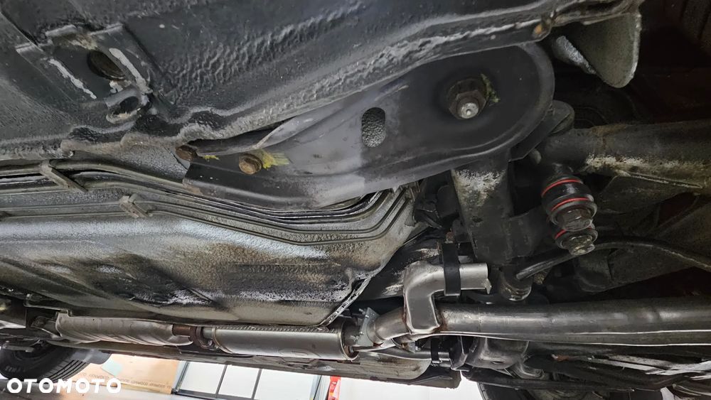 BMW Seria 5 - 32
