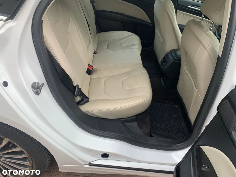Ford Fusion 2.0 EcoBoost Titanium - 6