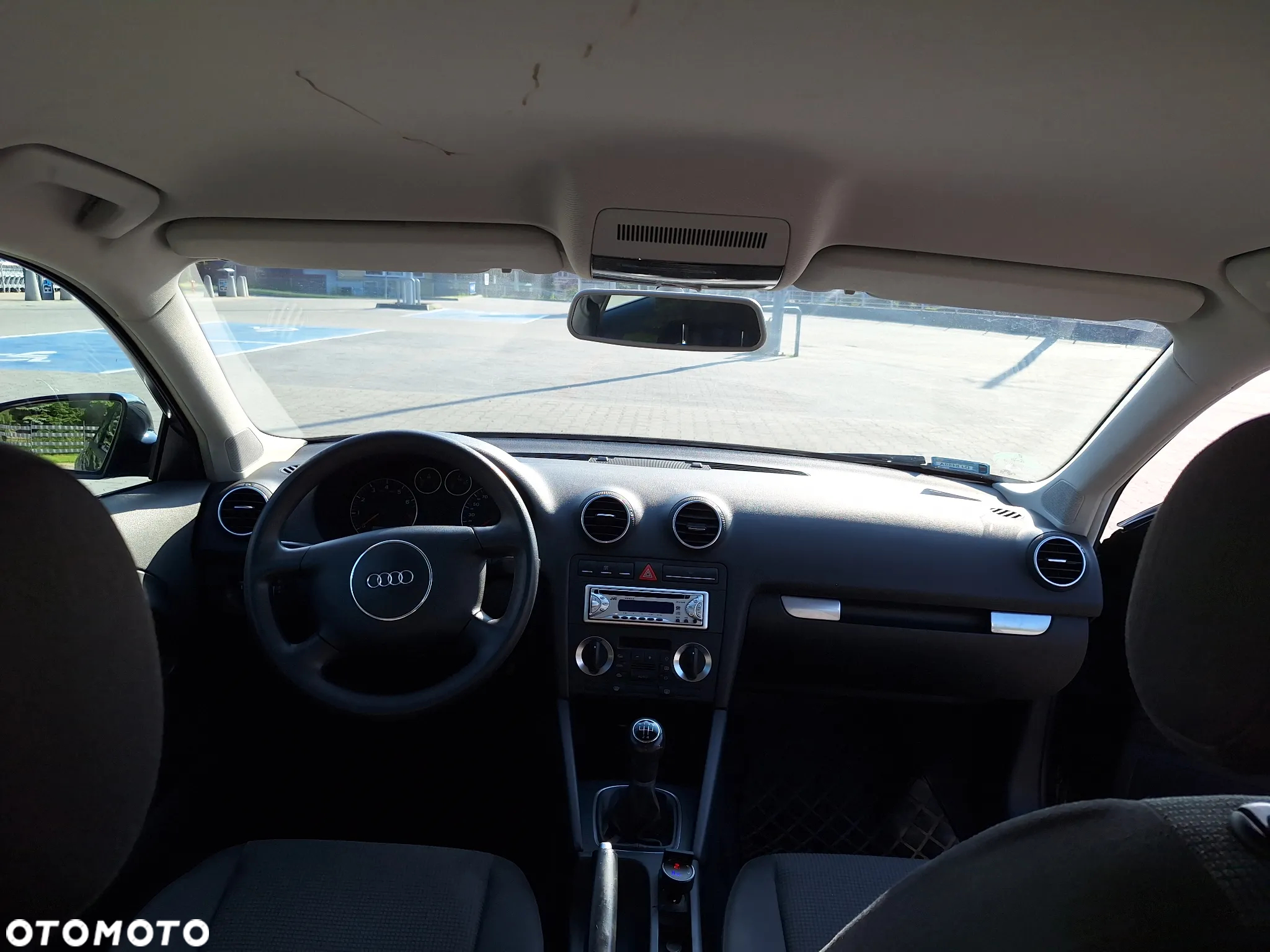 Audi A3 1.6 Ambiente - 11