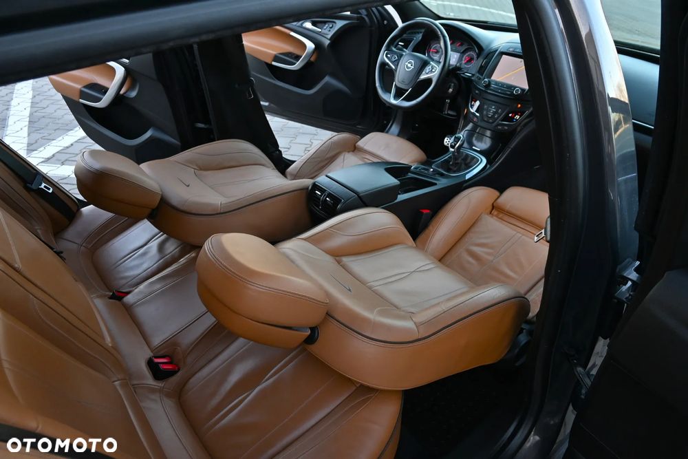 Opel Insignia - 32