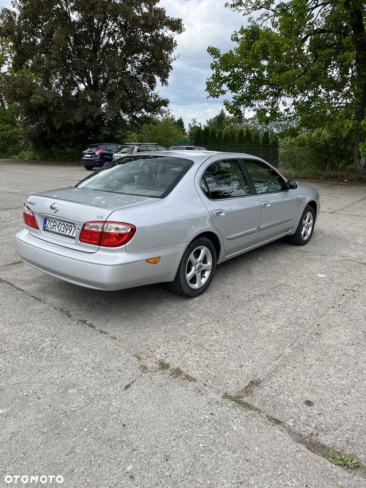 Nissan Maxima - 3