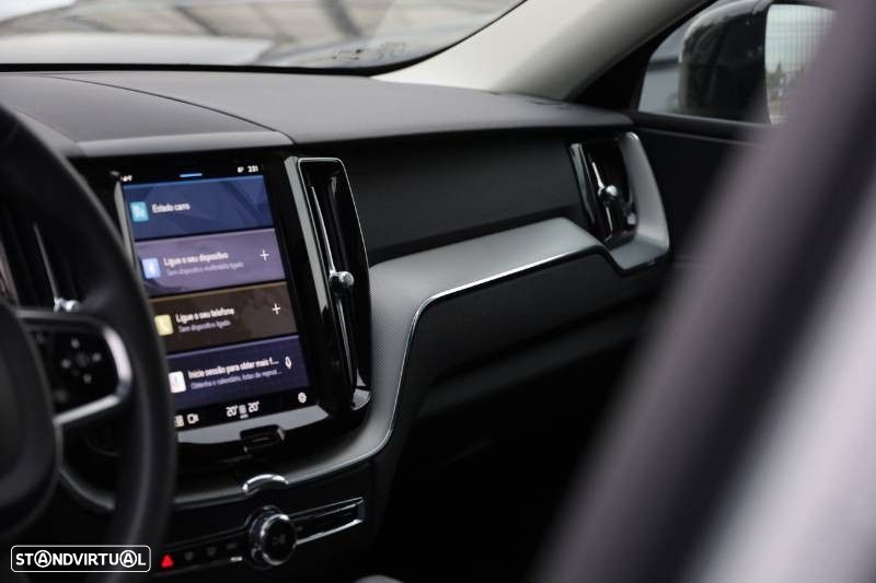 Volvo XC 60 2.0 T6 PHEV Plus Dark AWD - 11