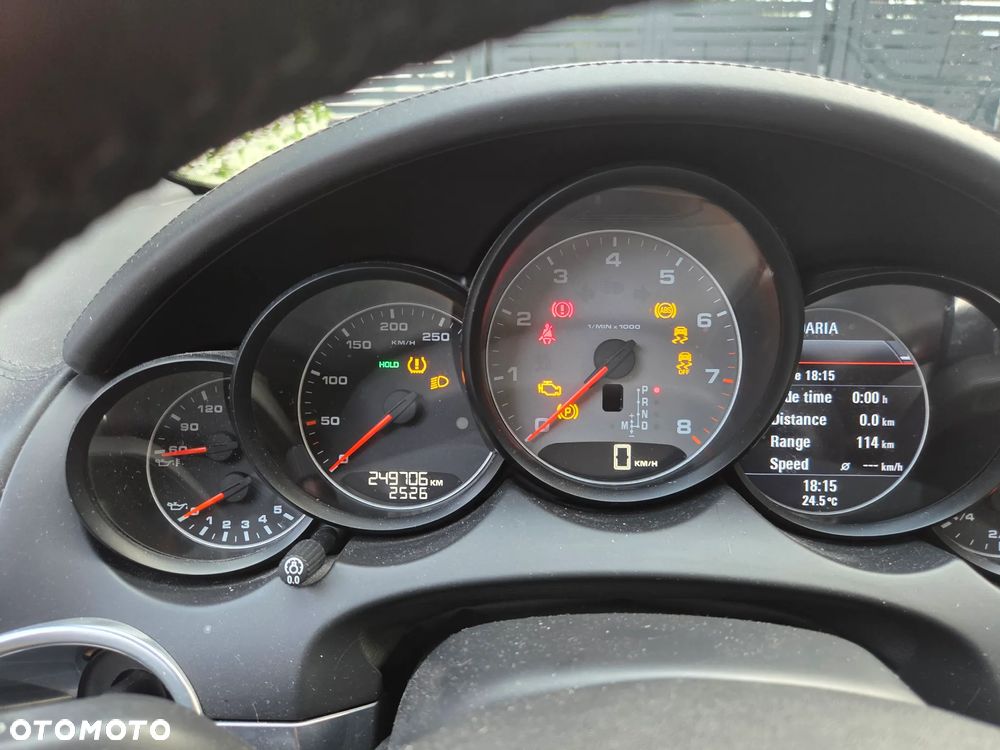 Porsche Cayenne - 11