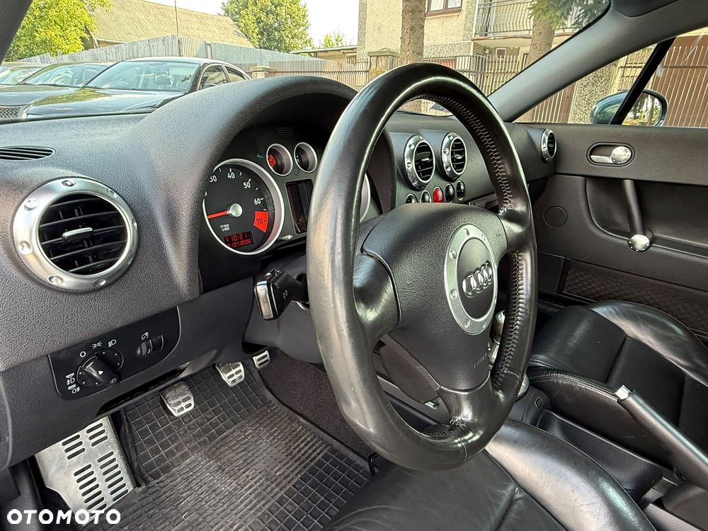 Audi TT Coupé 1.8T Quattro - 15