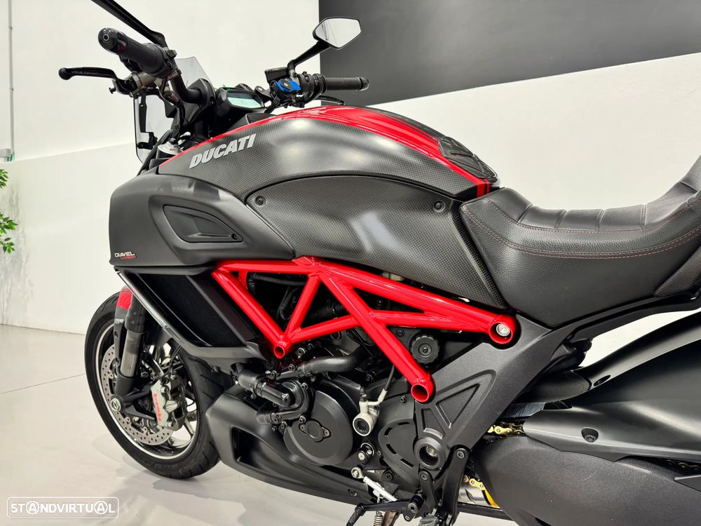 Ducati Diavel Carbon - 9