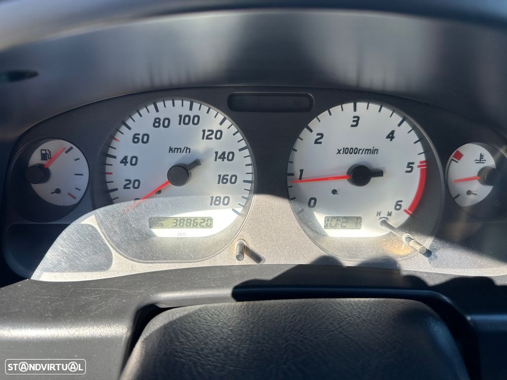 Nissan Pick Up 2.5 TD CD Navara XTr+Box+CD - 20