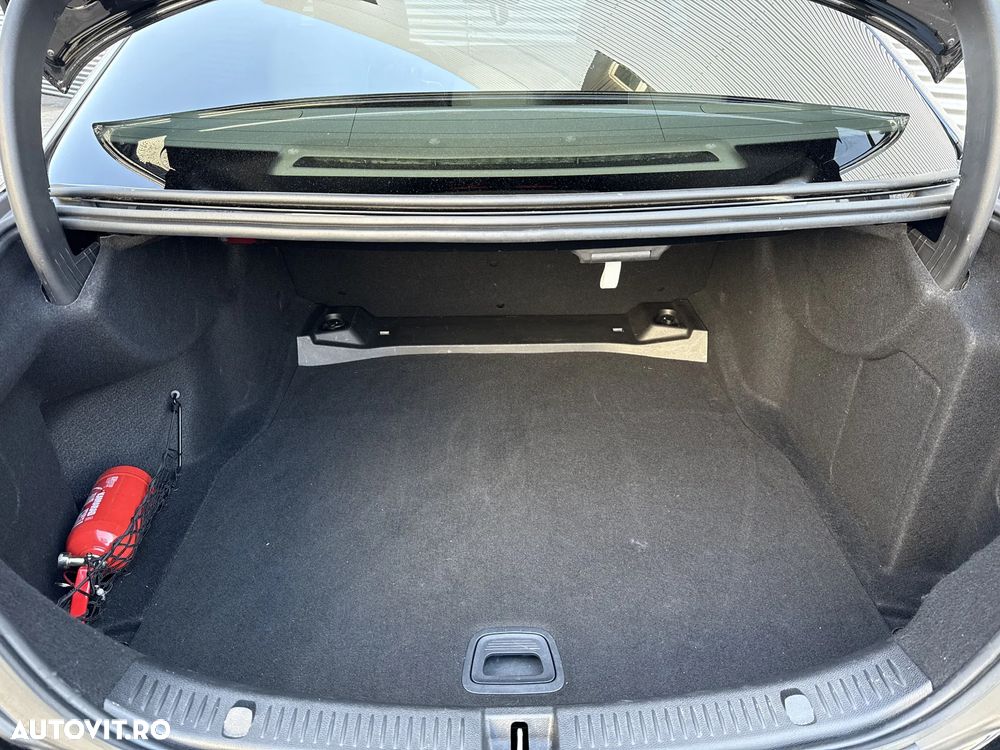 Mercedes-Benz E 200 4MATIC 9G-TRONIC Exclusive - 29